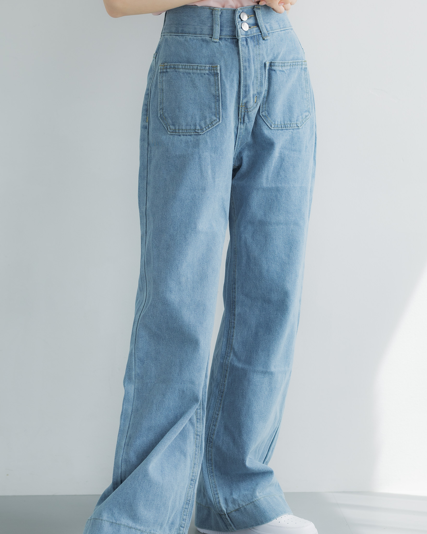 Patch pocket denim pants