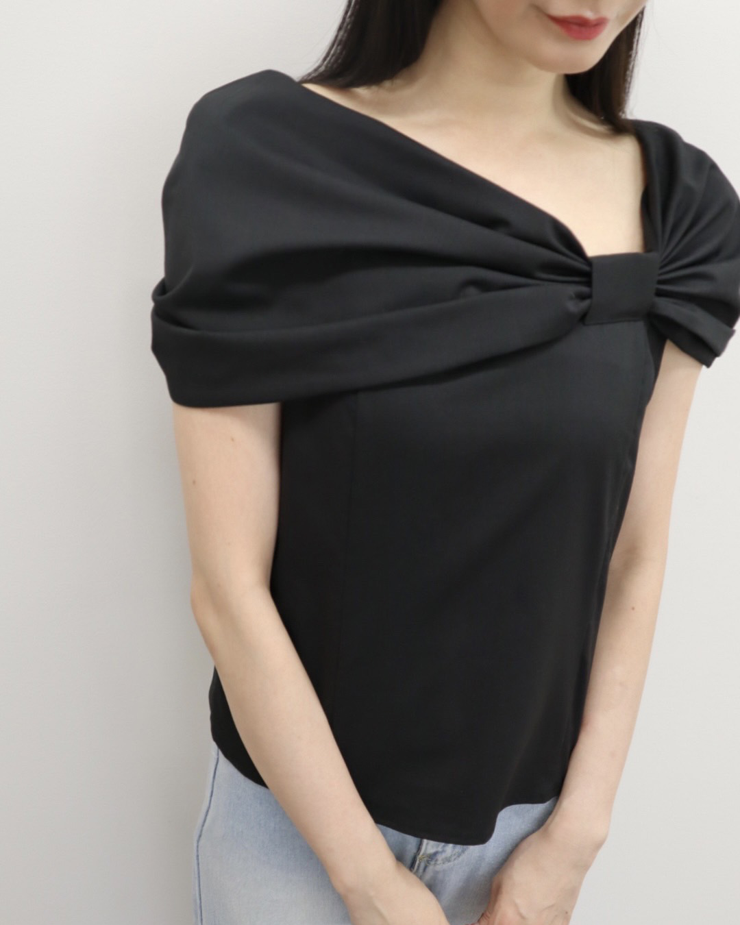 volume ribbon blouse