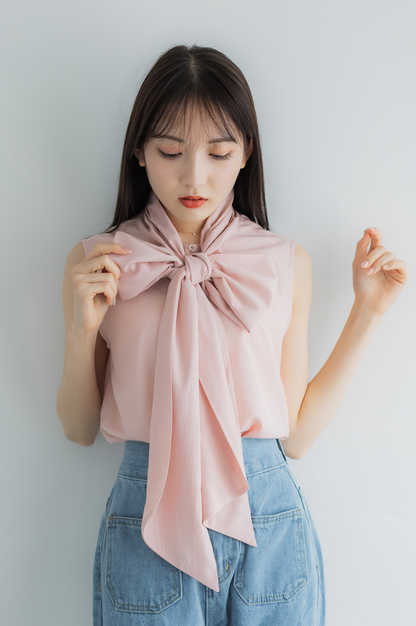 Ribbon tie no sleeve blouse