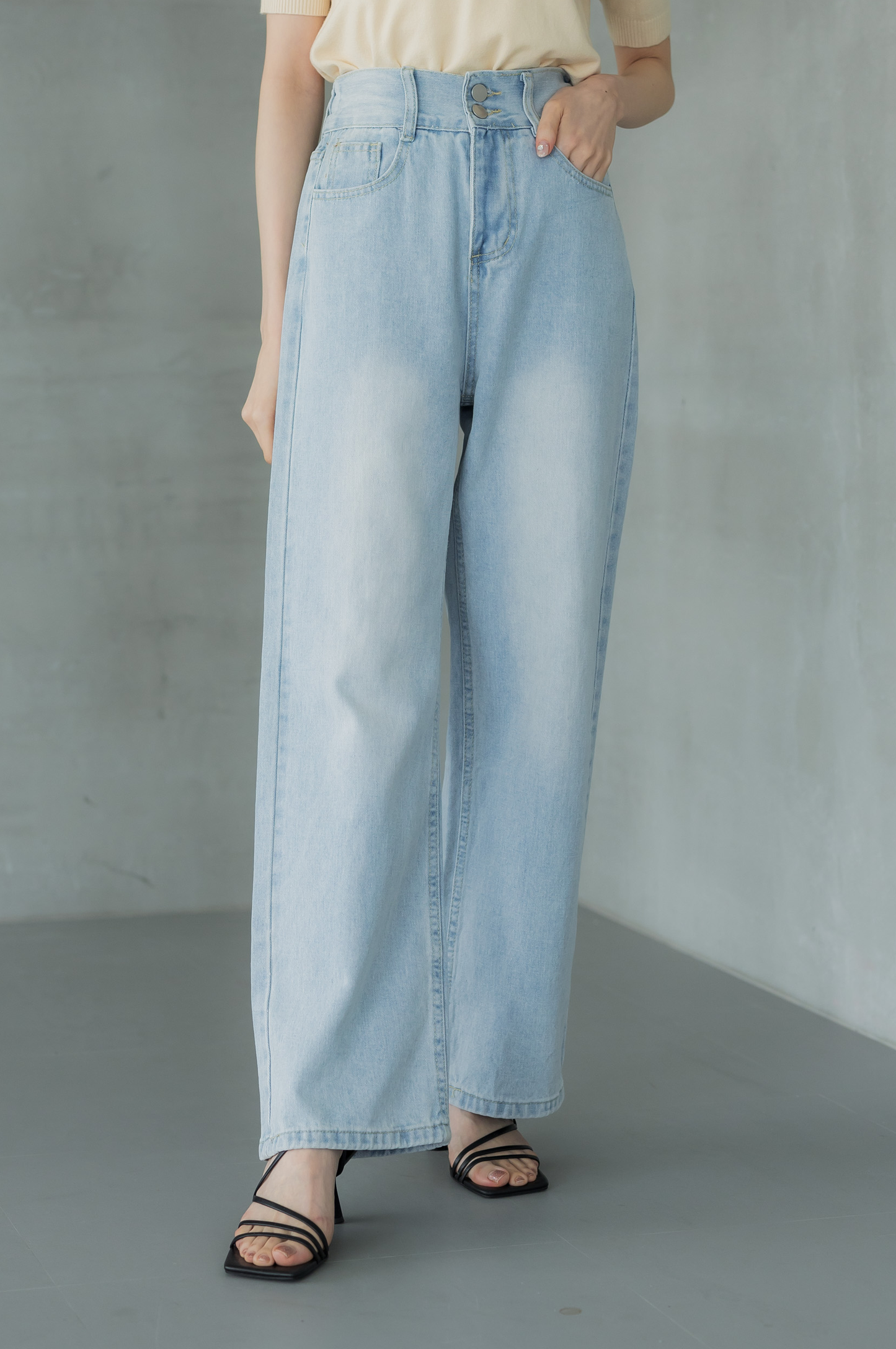 Wide denim pants